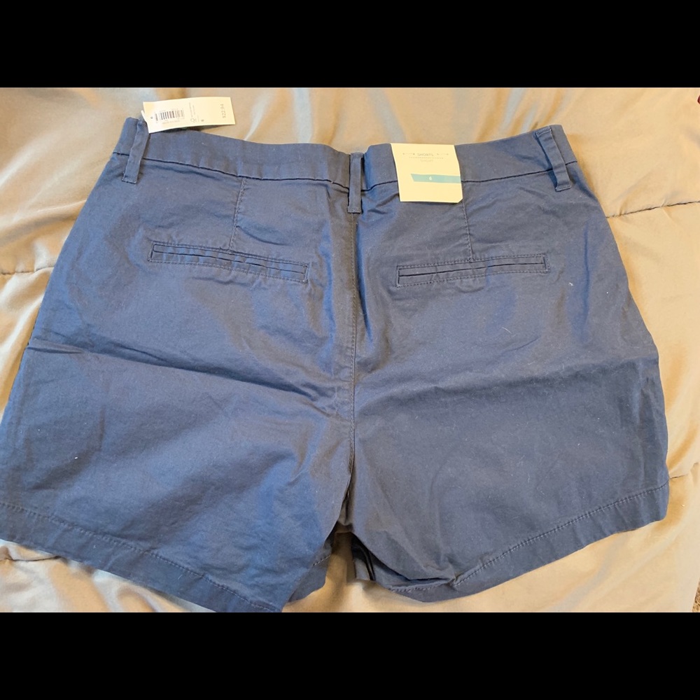 Shorts - Picture 2 of 3